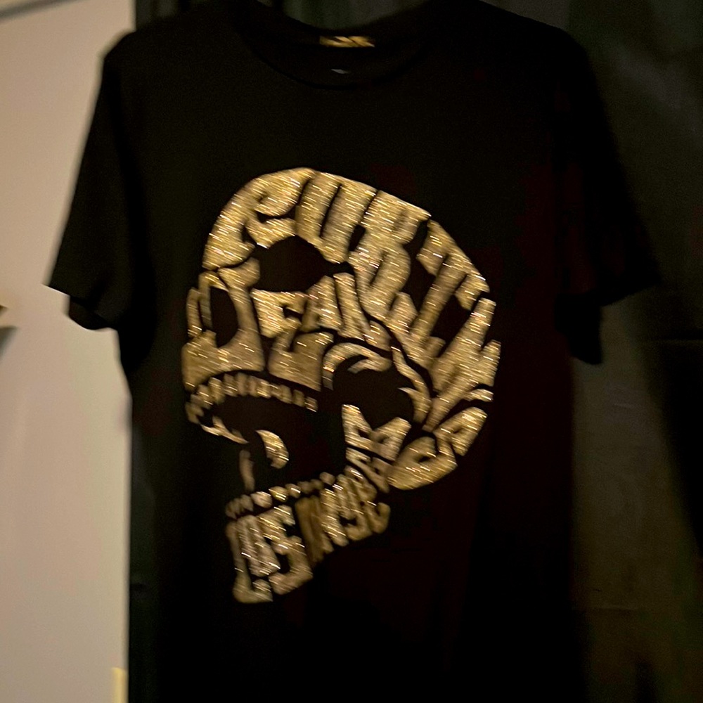 Robins jeans Tshirt Black and Gold  Men’s size medium.